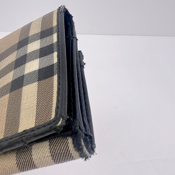 BURBERRY WOMEN’S WALLET, CLASSIC BURBERRY COLORS AND DESIGN - Picture 14 of 16